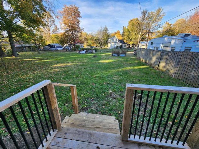 23 W Anderson Street, Aurora, MO 65605