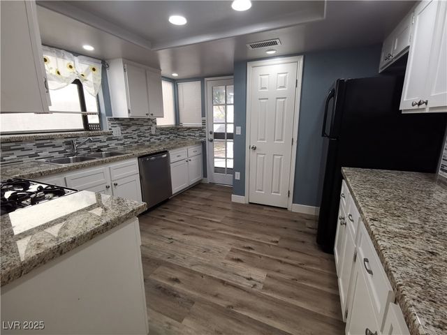 8229 Willeta Avenue, Las Vegas, NV 89145