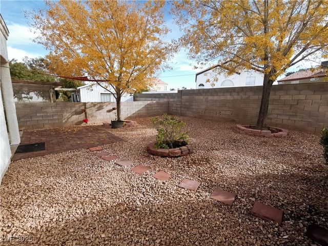 8229 Willeta Avenue, Las Vegas, NV 89145