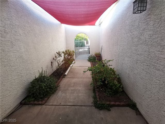 8229 Willeta Avenue, Las Vegas, NV 89145