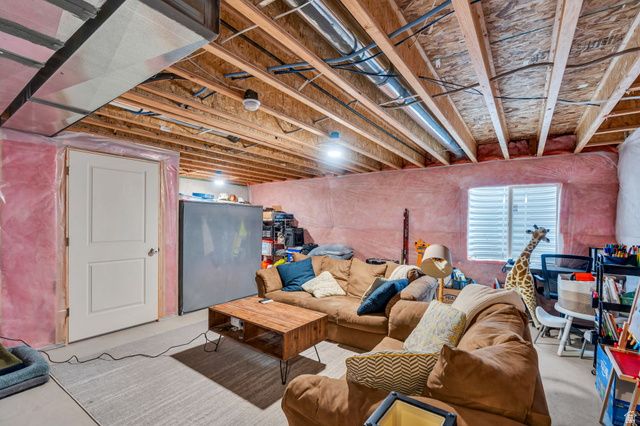 1082 E DORY BOAT RD, Saratoga Springs, UT 84045