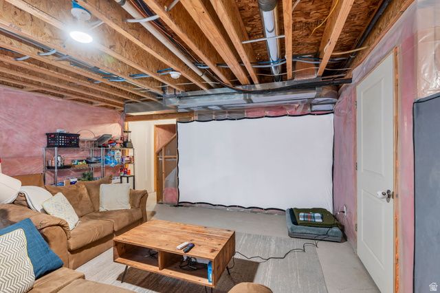 1082 E DORY BOAT RD, Saratoga Springs, UT 84045