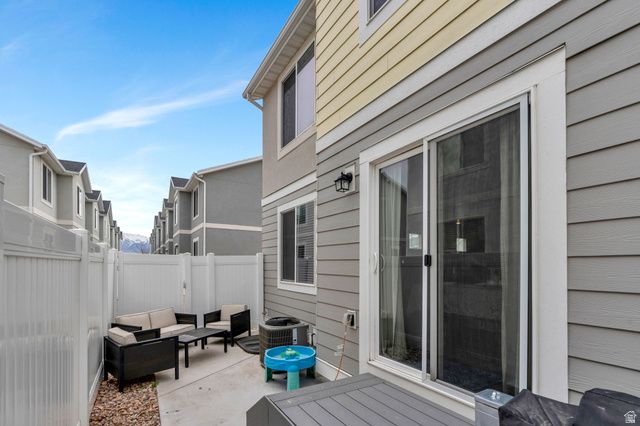 1082 E DORY BOAT RD, Saratoga Springs, UT 84045