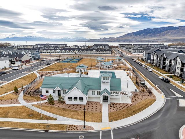 1082 E DORY BOAT RD, Saratoga Springs, UT 84045