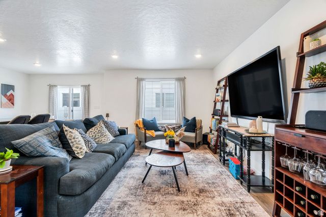 1082 E DORY BOAT RD, Saratoga Springs, UT 84045