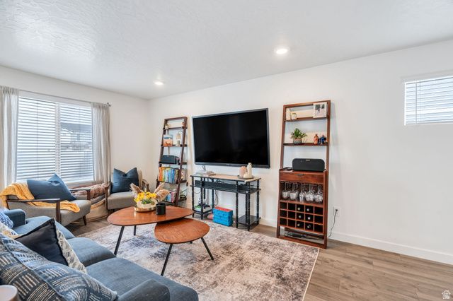 1082 E DORY BOAT RD, Saratoga Springs, UT 84045