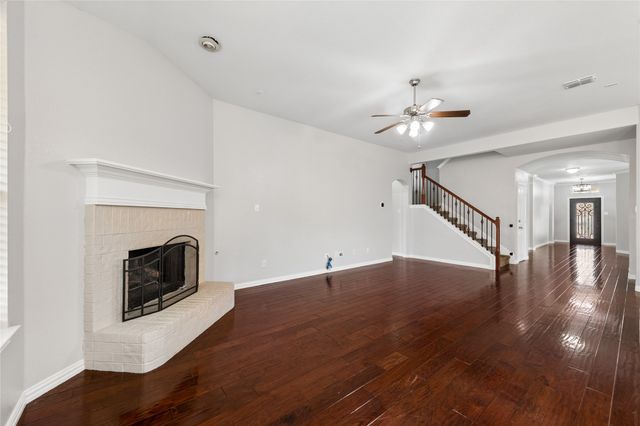 302 Highland Glen Drive, Wylie, TX 75098