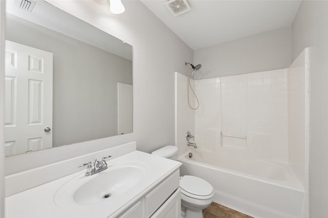 302 Highland Glen Drive, Wylie, TX 75098