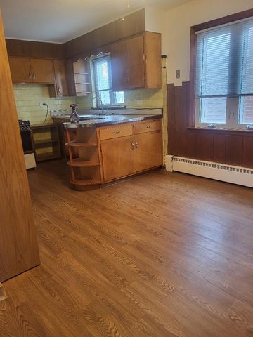 5549 S Meade Avenue 2, Chicago, IL 60638