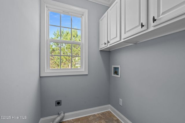 811 Bayhill Court, Greenville, NC 27858