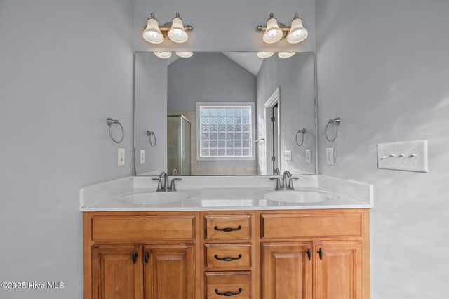 811 Bayhill Court, Greenville, NC 27858