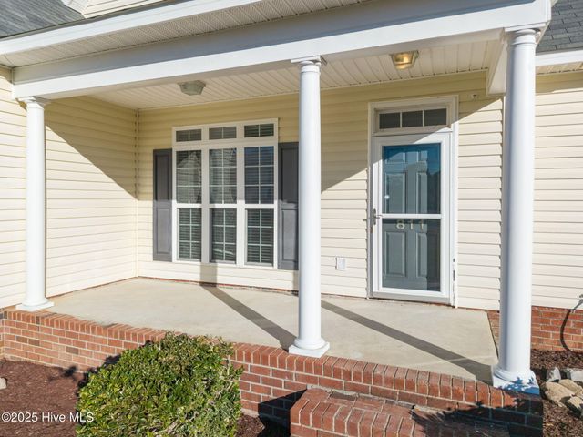 811 Bayhill Court, Greenville, NC 27858