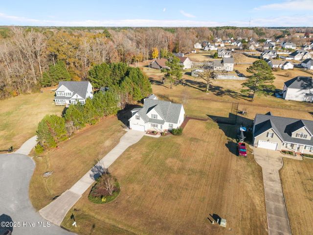 811 Bayhill Court, Greenville, NC 27858