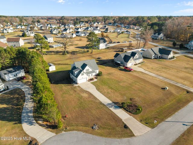 811 Bayhill Court, Greenville, NC 27858