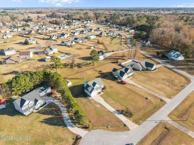 811 Bayhill Court, Greenville, NC 27858