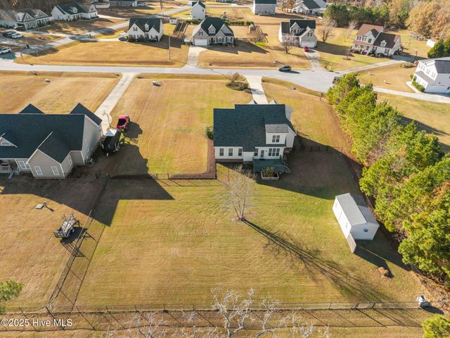 811 Bayhill Court, Greenville, NC 27858