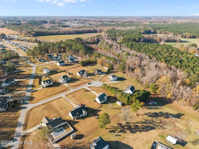 811 Bayhill Court, Greenville, NC 27858