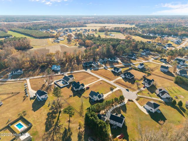 811 Bayhill Court, Greenville, NC 27858