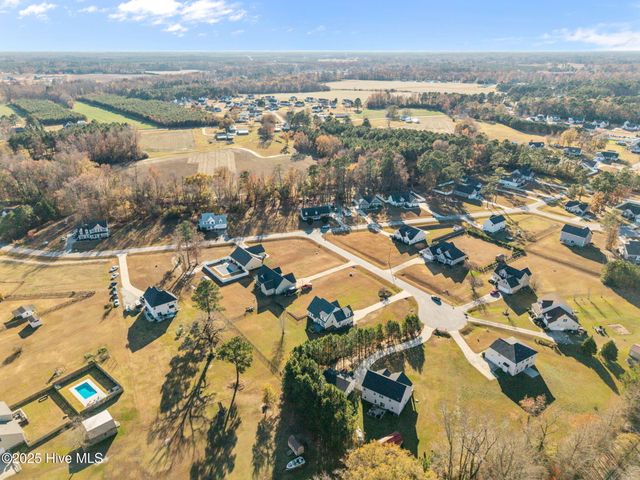 811 Bayhill Court, Greenville, NC 27858