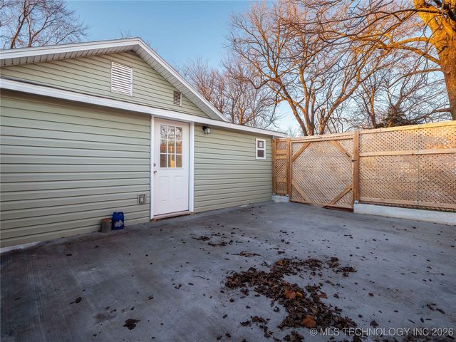 3310 S Main Street, Savanna, OK 74501