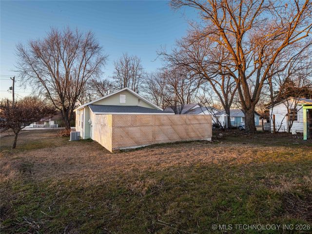 3310 S Main Street, Savanna, OK 74501