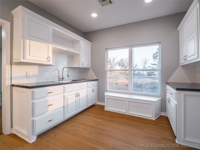 3310 S Main Street, Savanna, OK 74501