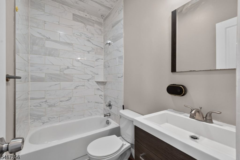 72 Summer Ave, Newark City, NJ 07104 — photo 4