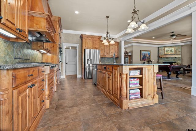 23220 Bridle View Dr, Lindale, TX 75771