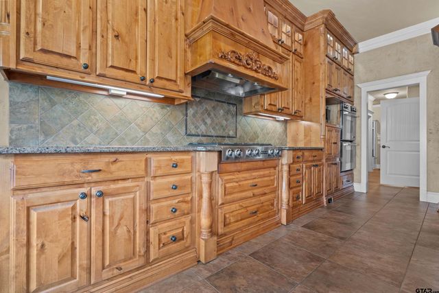 23220 Bridle View Dr, Lindale, TX 75771