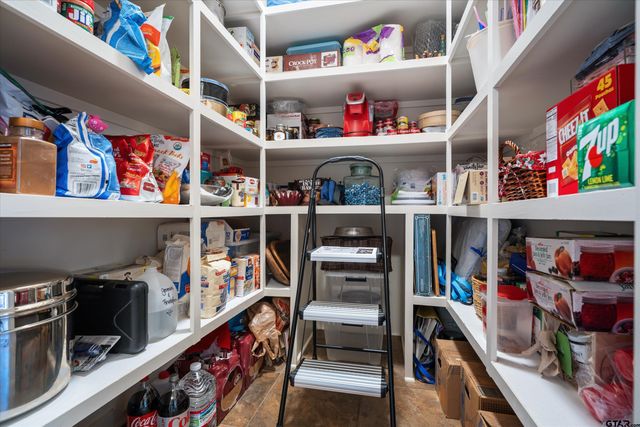 23220 Bridle View Dr, Lindale, TX 75771