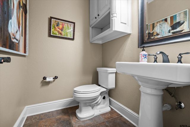 23220 Bridle View Dr, Lindale, TX 75771