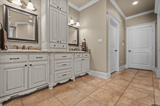 23220 Bridle View Dr, Lindale, TX 75771