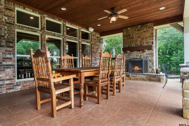 23220 Bridle View Dr, Lindale, TX 75771