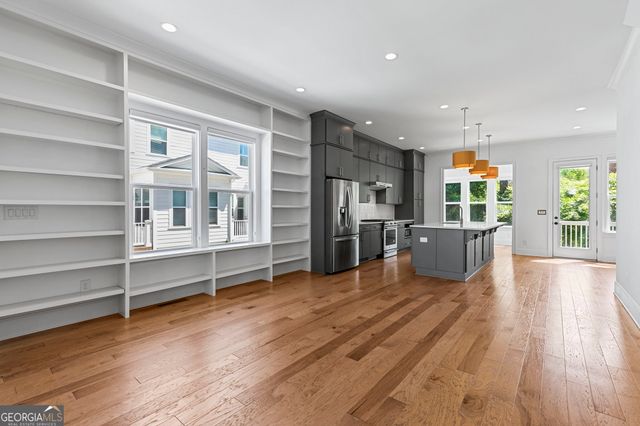 614 Brennan Drive, Decatur, GA 30033