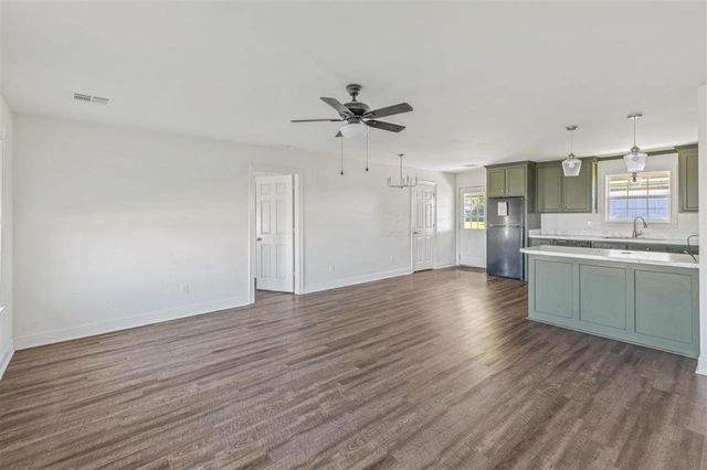 1903 E Tank Farm Road, Lake Charles, LA 70607