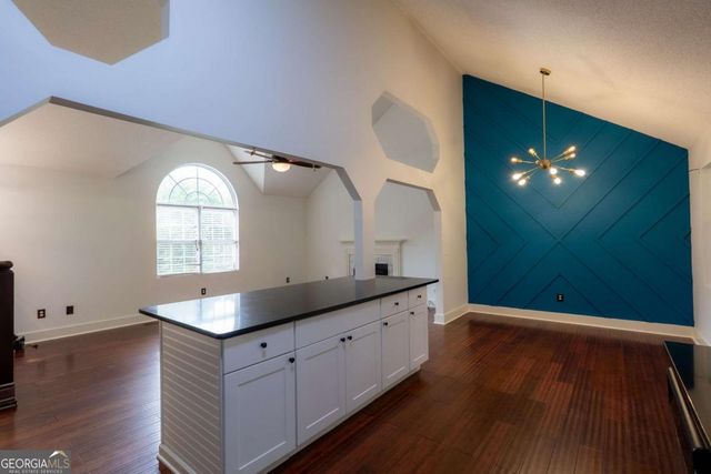 50 Live Oak Run NW, Cartersville, GA 30121