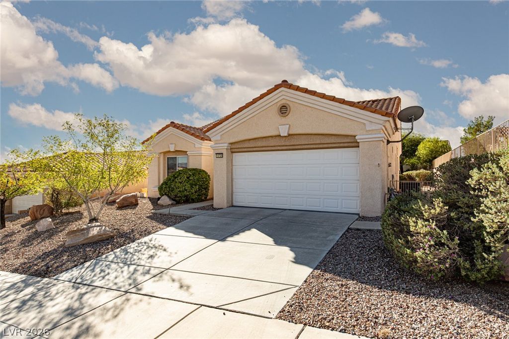 10725 Windledge Avenue, Las Vegas, NV 89134 — photo 2