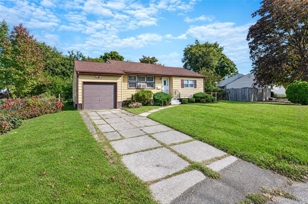 29 Walton Street, Brentwood, NY 11717 — exterior