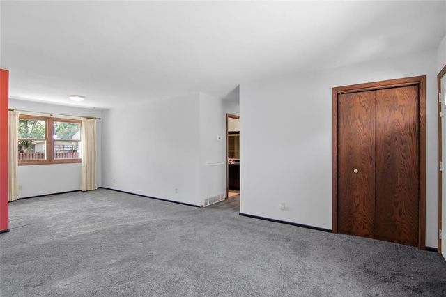 1815 Frisbie Lane, Eau Claire, WI 54703