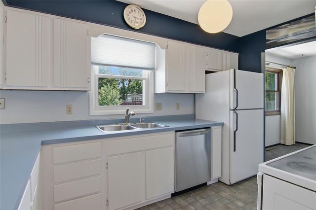 1815 Frisbie Lane, Eau Claire, WI 54703