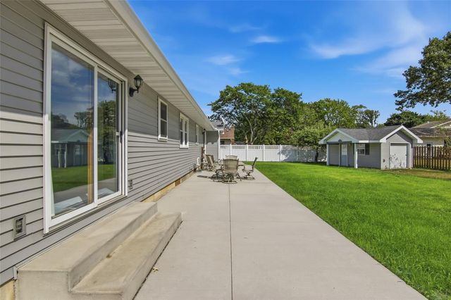1815 Frisbie Lane, Eau Claire, WI 54703