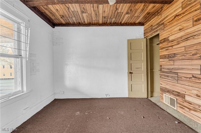 16110 Huntmere Avenue, Cleveland, OH 44110