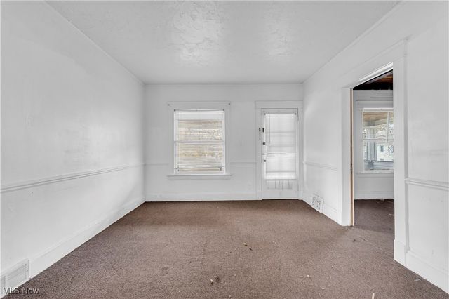 16110 Huntmere Avenue, Cleveland, OH 44110