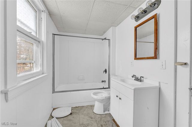 16110 Huntmere Avenue, Cleveland, OH 44110