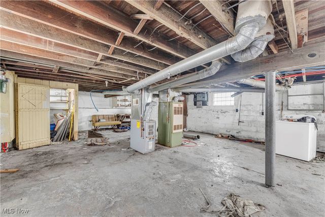 16110 Huntmere Avenue, Cleveland, OH 44110