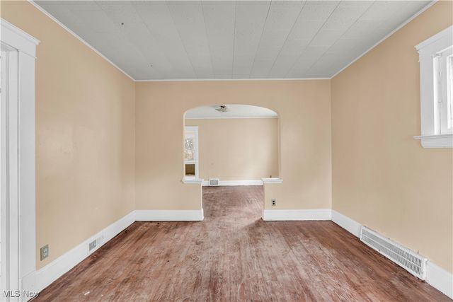 16110 Huntmere Avenue, Cleveland, OH 44110