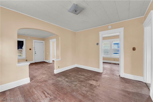 16110 Huntmere Avenue, Cleveland, OH 44110