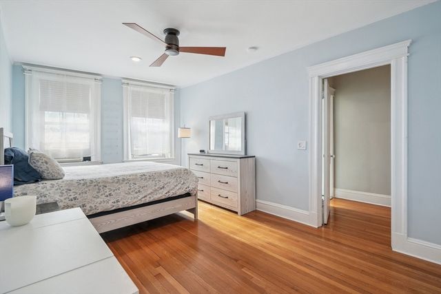 116 Riverway 18, Boston, MA 02215