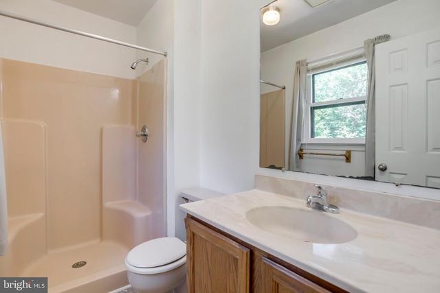 803 WEAVER HOLLOW RD, Banco, VA 22711