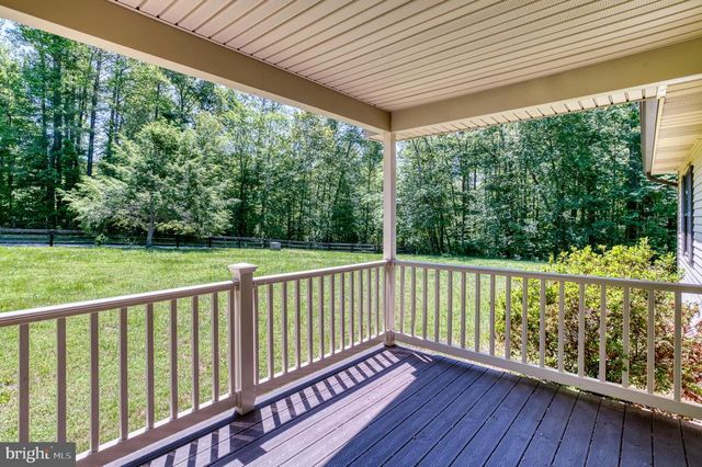803 WEAVER HOLLOW RD, Banco, VA 22711
